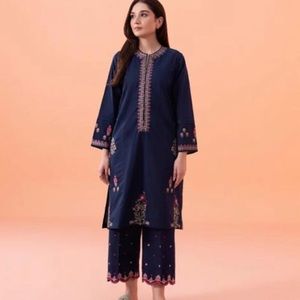 Pakistani 3 pice embroidered dress size large